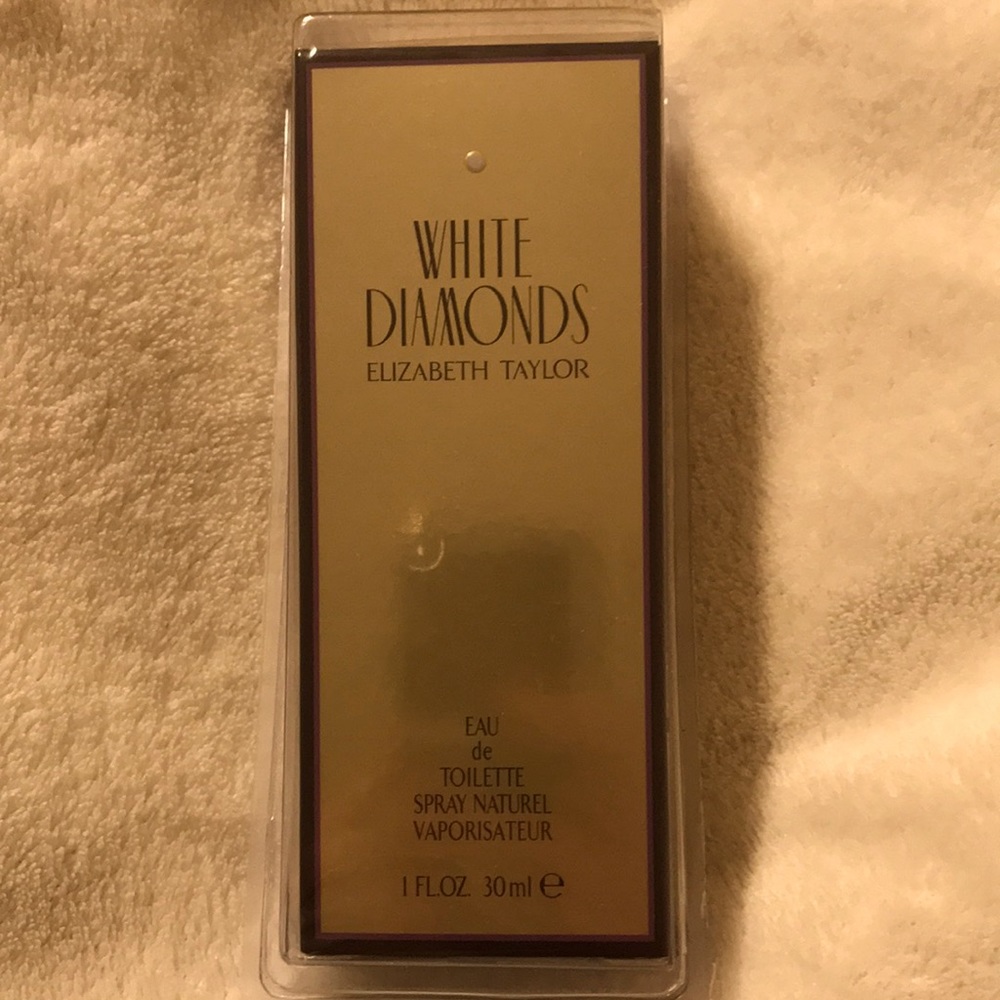 WHITE DIAMONDS